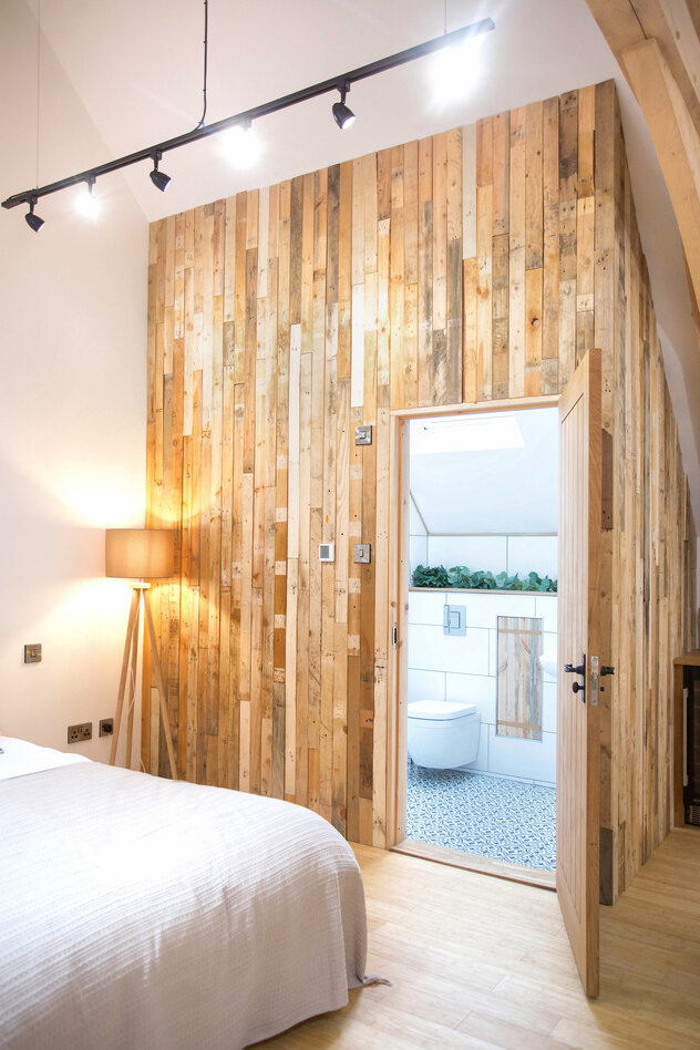 Guest annexe in garden